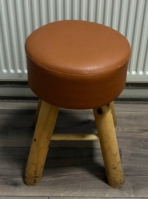Houten krukje, Huis en Inrichting, Krukjes, Ophalen, Zo goed als nieuw, Hout