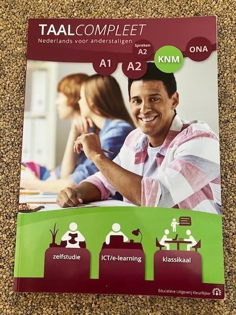 Taal Compleet KNM Nederlands voor anderstaligen, Boeken, Ophalen of Verzenden, Zo goed als nieuw, Diverse auteurs