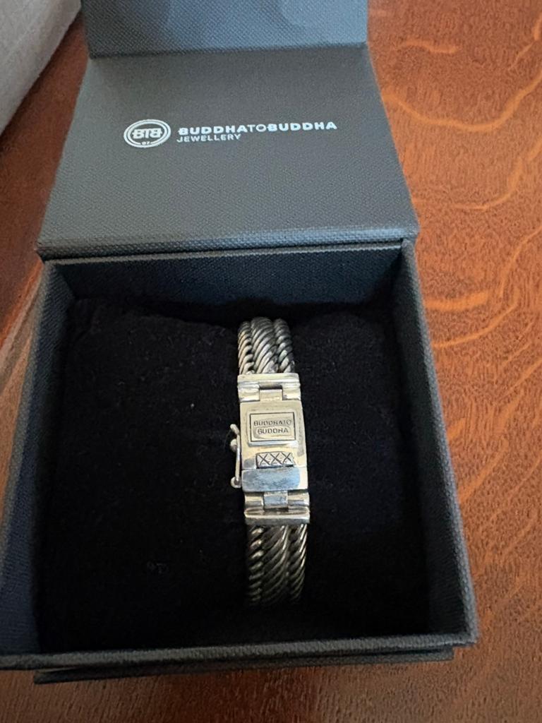 Buhda to buhda, Ophalen, Zo goed als nieuw, Zilver, Zilver