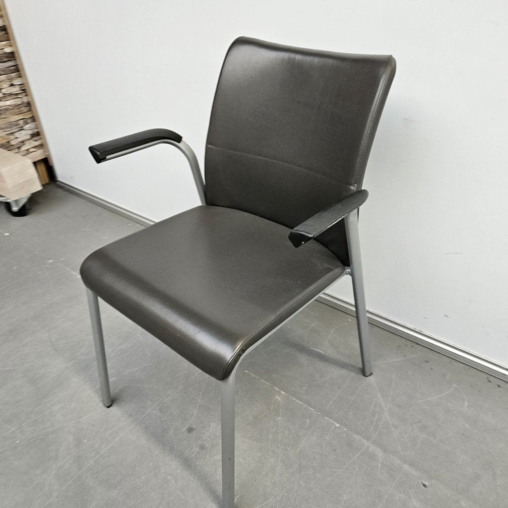 Steelcase vergaderstoel - grijze skai, Niet ingevuld, Gebruikt, Niet ingevuld, Niet ingevuld
