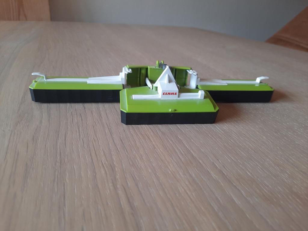 SIKU - Claas triplemaaier front 1:32, Hobby en Vrije tijd, Modelauto's | 1:32, Ophalen of Verzenden, Zo goed als nieuw, Tractor of Landbouw