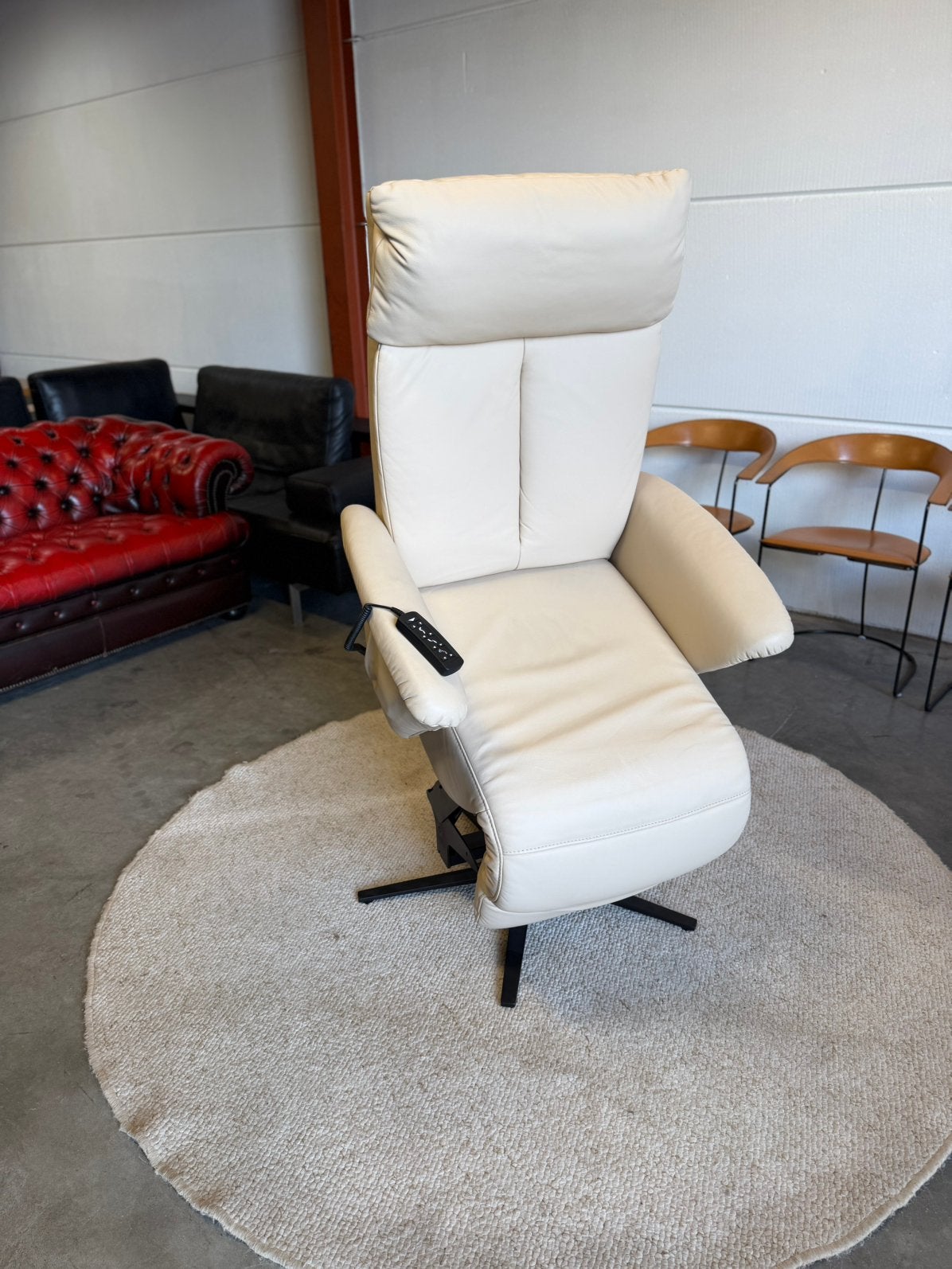 Crème leren relax fauteuil sta op stoel wit Meubelzorg, Design, Mariansoliak8@gmail.com, Zo goed als nieuw, 75 tot 100 cm