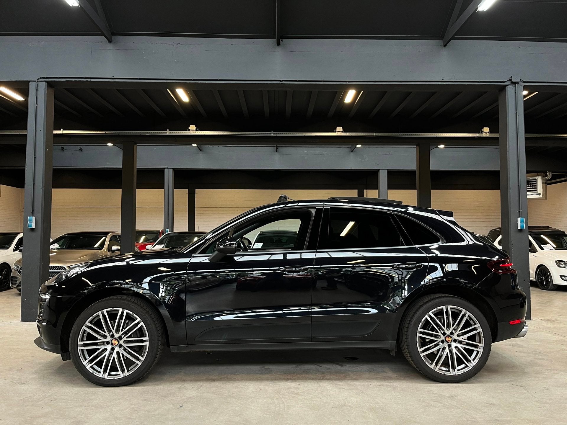 Porsche MACAN 2.0 252pk/Pano/Carplay/Leder/Automaat, Automaat, Gebruikt, 4 cilinders, Leder en Stof