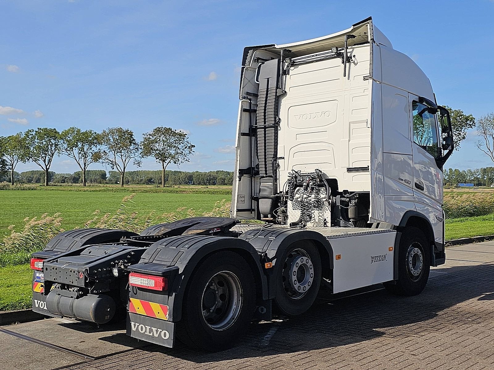 VOLVO FH 460 6x2 globe skirts, Auto's, Automaat, Euro 6, Wit, Bedrijf