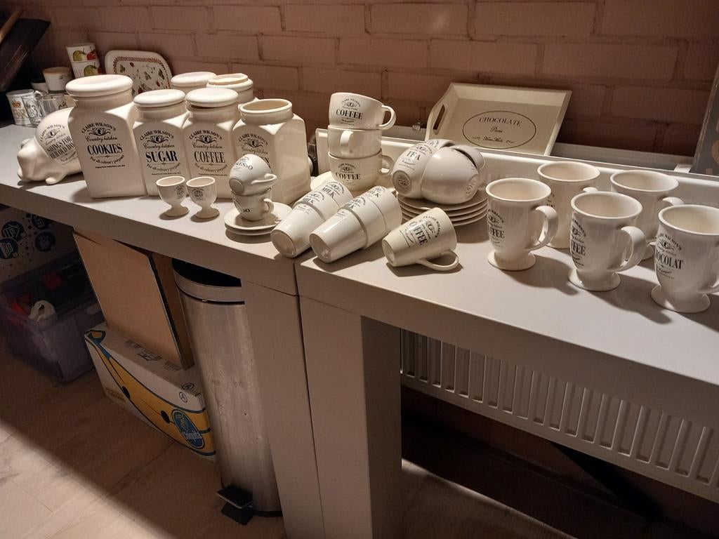 Claire Wilson servies, Huis en Inrichting, Keuken | Servies, Keramiek, Ophalen of Verzenden, Zo goed als nieuw, Overige stijlen