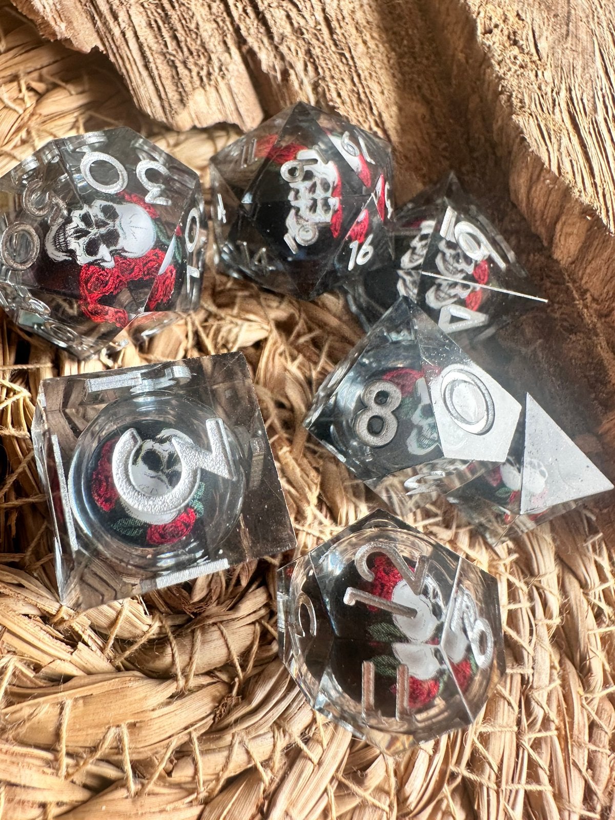 DND Dice / D&D / Doodshoofd / dobbelstenen / liquid / nieuw, Hobby en Vrije tijd, Gezelschapsspellen | Bordspellen, Ophalen of Verzenden