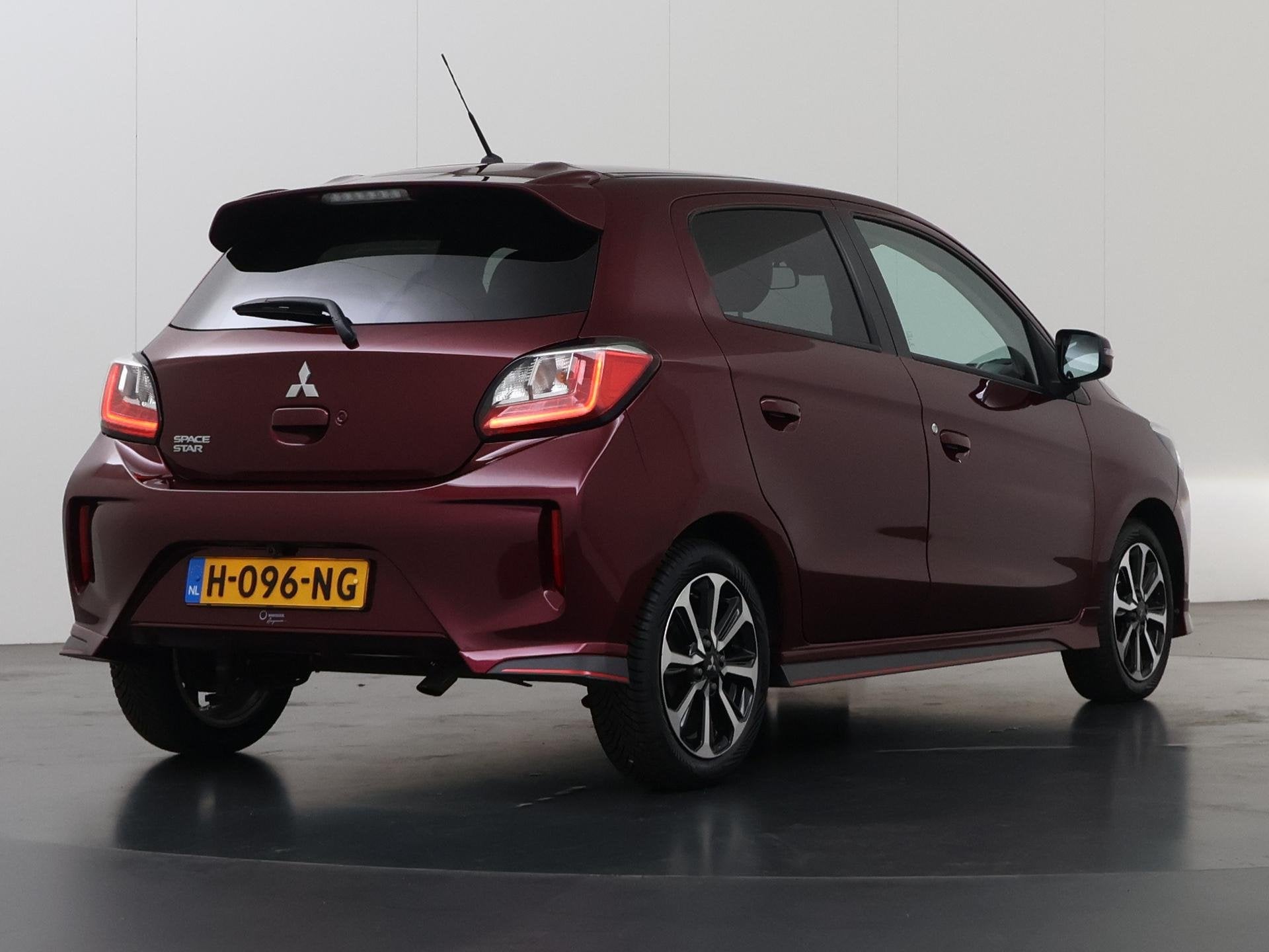 Mitsubishi Space Star 1.2 Instyle | Automaat | Cruise Contro, Gebruikt, Leder en Stof, Origineel Nederlands, Bedrijf