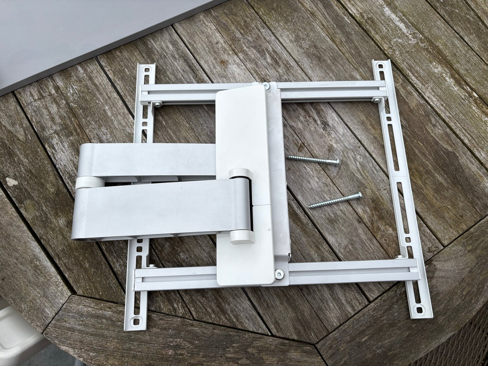 Vogel's TV Beugel Model 2245 - Wit, Ophalen, Gebruikt