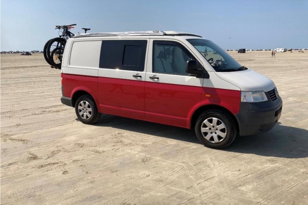 Mooie 2-3 persoons Volkswagen T5 Camper, Buscamper of Camperbus, Volkswagen, Koelkast, Tot en met 3