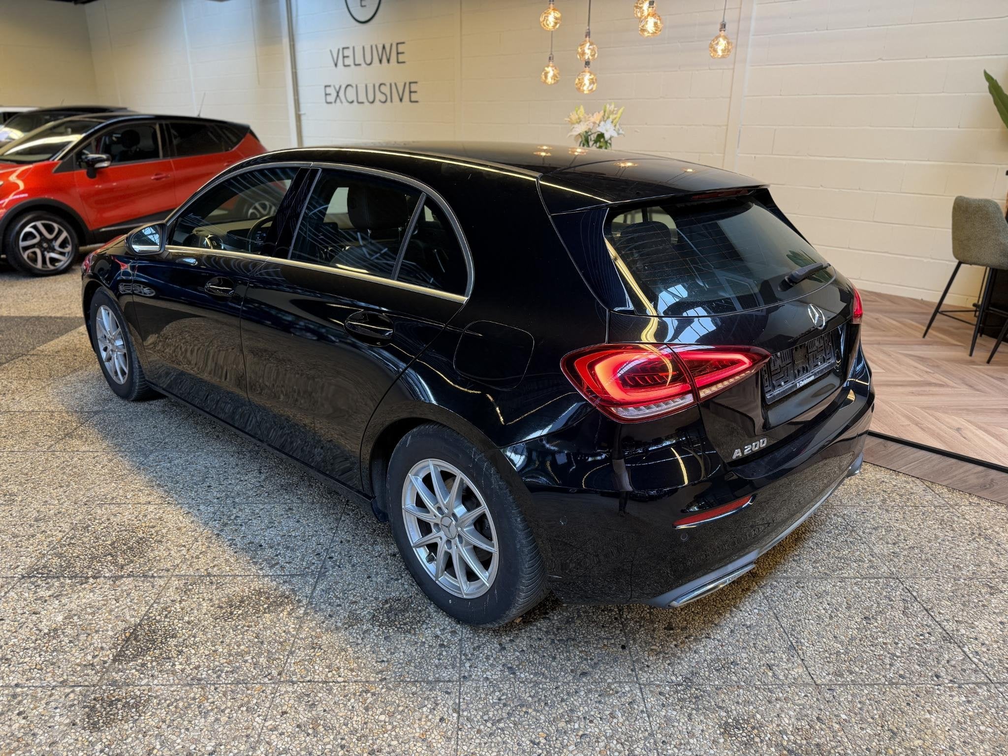 Mercedes-Benz A-klasse 200 Business Solution | Leder | Camer, 1350 kg, Gebruikt, 4 cilinders, Leder en Stof