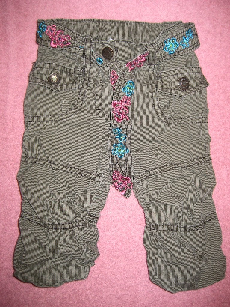 Fijn gestreepd broekje, 62, Prenatal, voor meisjes, Kinderen en Baby's, Babykleding | Maat 62, Ophalen of Verzenden, Zo goed als nieuw