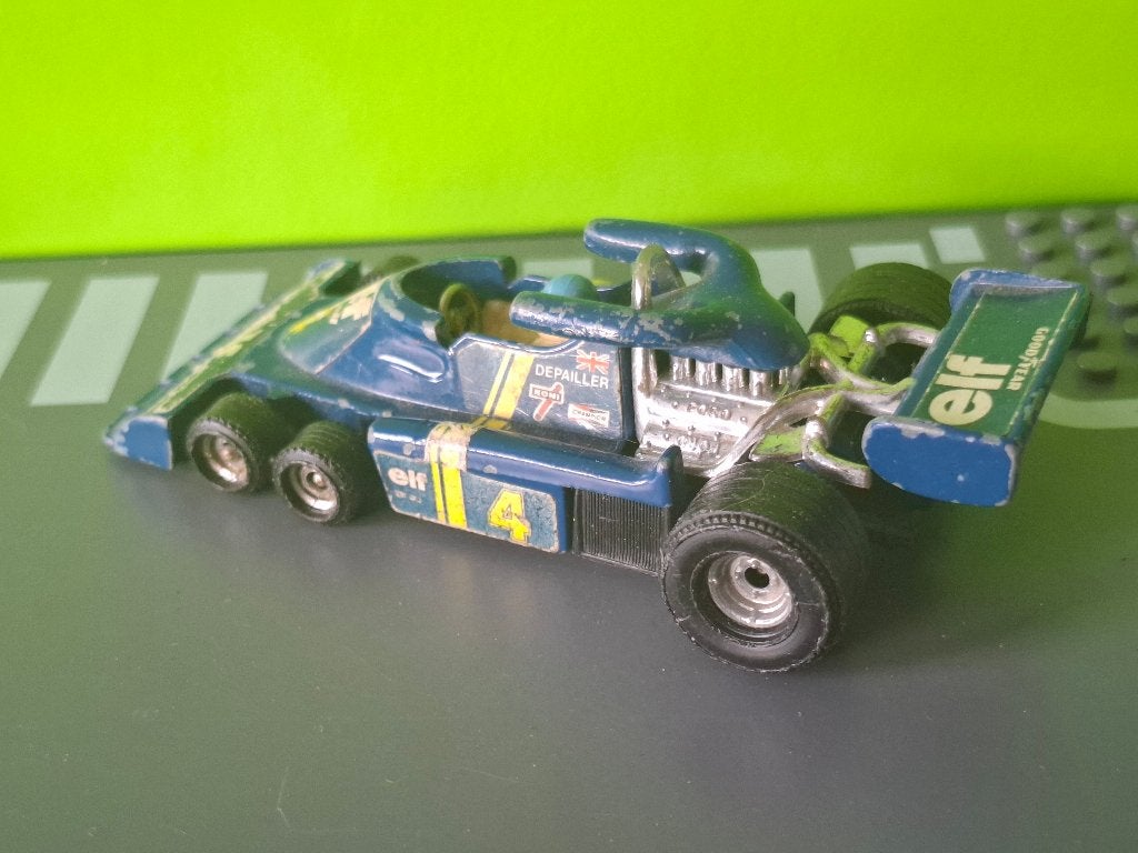 Corgi - ELF Tyrrell Project 34 Formule 1 [blauw] 1/36, Ophalen of Verzenden, Gebruikt, Auto