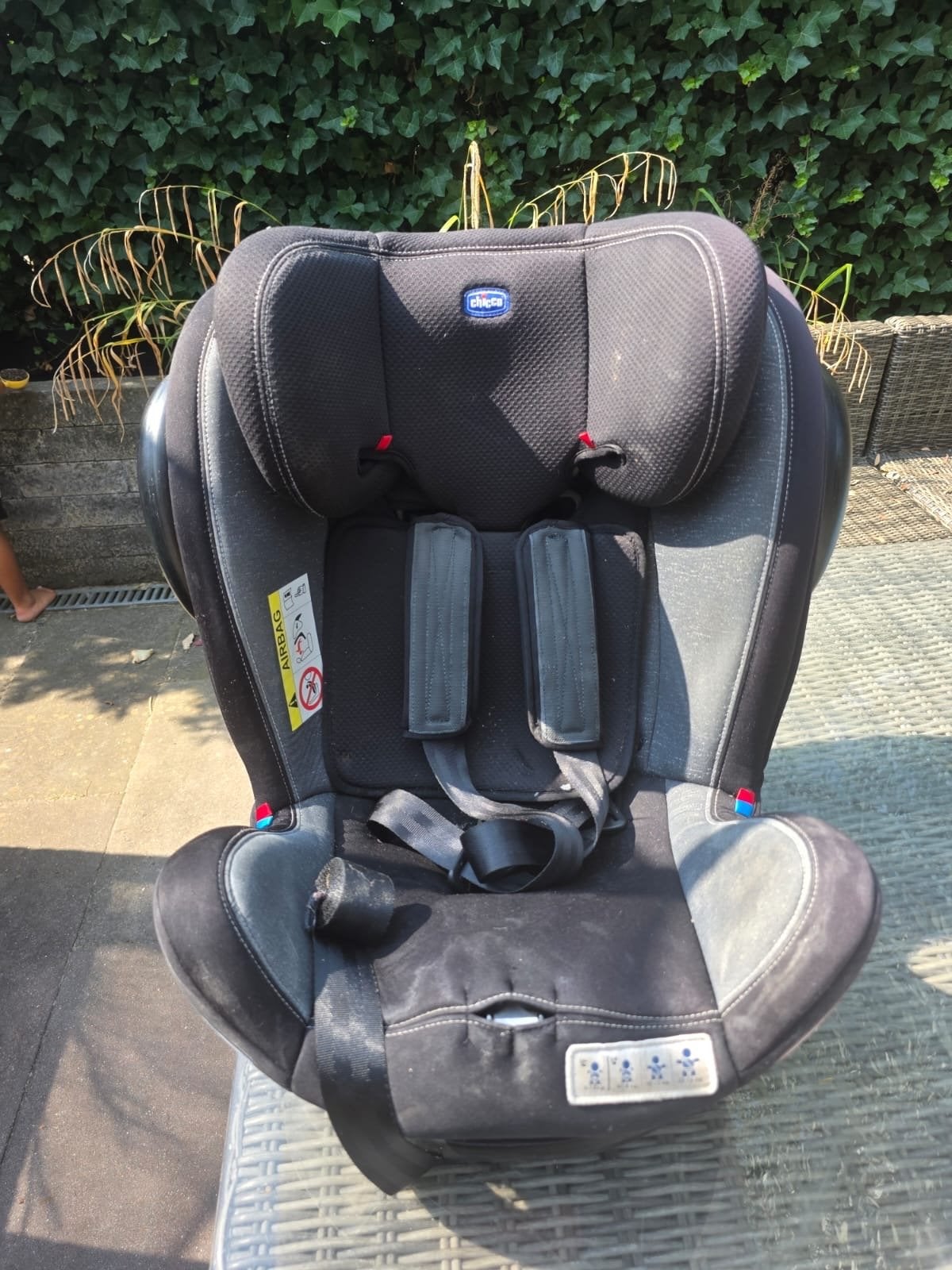 Chicco autostoel - Zwart/Grijs - Gebruikt, Ophalen, Zijbescherming, Chicco, 9 t/m 36 kg