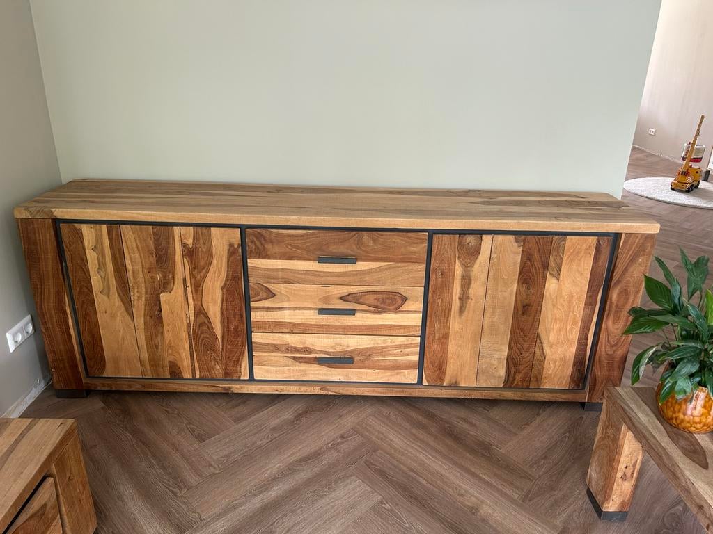 Massief houten meubel set henders en hazel, Huis en Inrichting, Kasten | Dressoirs, Ophalen, Zo goed als nieuw, 200 cm of meer