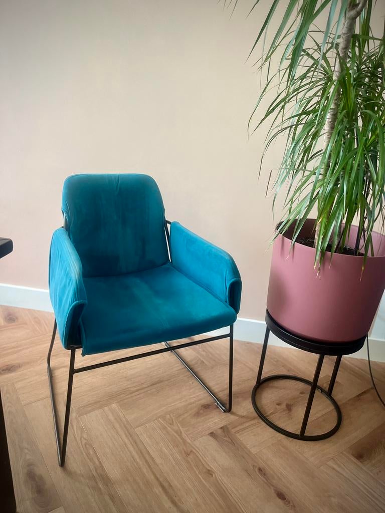 Designstoel, 2 stuks, €25 per stuk, weg=weg, Ophalen, 75 tot 100 cm, Zo goed als nieuw, Stof