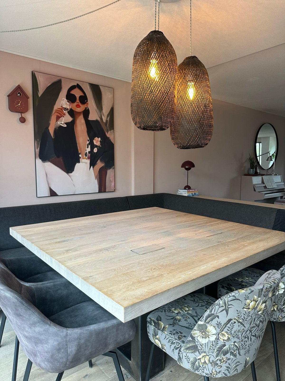 Robuuste eettafel met metalen onderstel, Huis en Inrichting, Tafels | Eettafels, Ophalen, Gebruikt, 100 tot 150 cm, 150 tot 200 cm