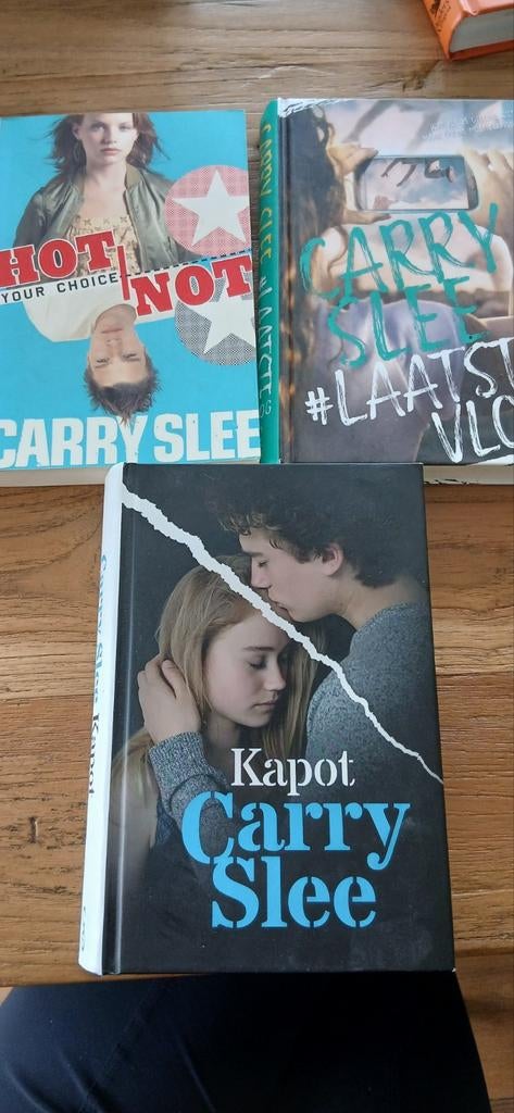 3 Carry Slee boeken: Hot or Not, #Laatste Vlog, Kapot, Boeken, Ophalen of Verzenden, Gelezen, Carry Slee, Fictie algemeen