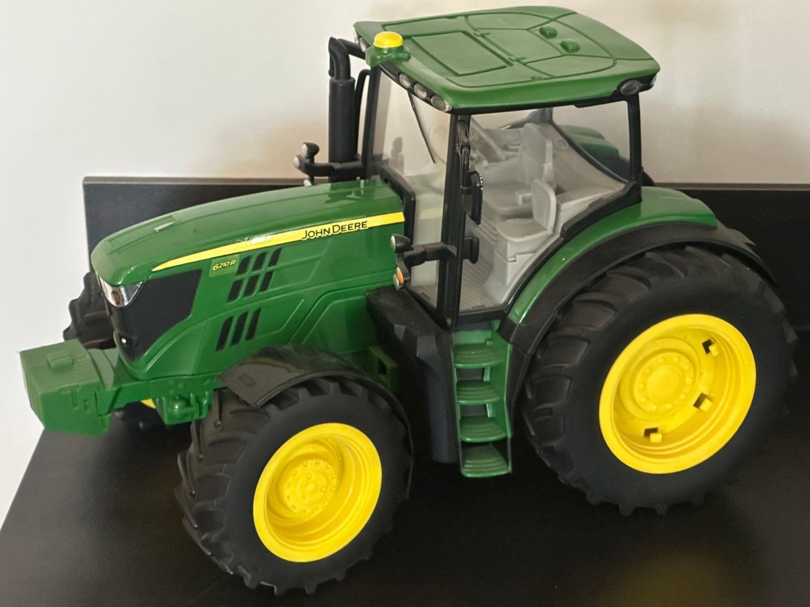 ERTL john deere 6210 R 1:18, Ophalen of Verzenden, Zo goed als nieuw, ERTL