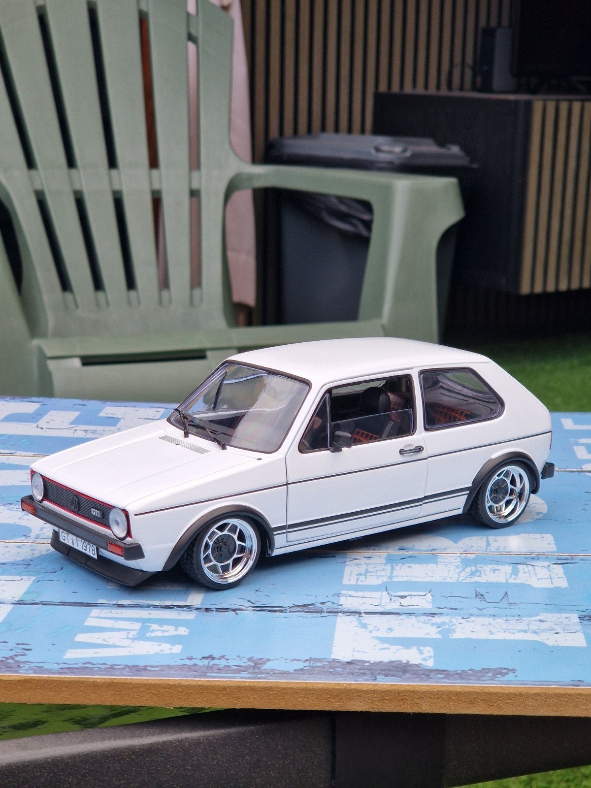 te koop volkswagen golf 1 gti wit, Hobby en Vrije tijd, Modelauto's | 1:18, Ophalen of Verzenden, Nieuw, Auto, Norev