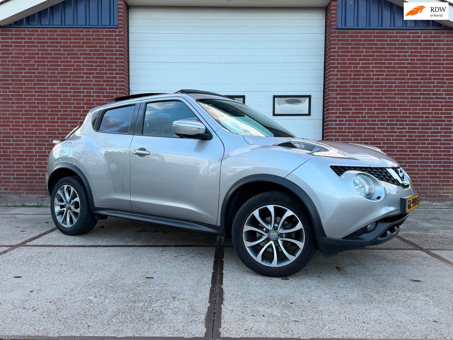 Nissan Juke 1.2 DIG-T S/S Tekna Pano Trekhaak 360 View Stoel, Voorwielaandrijving, Zwart, 116 pk, Bedrijf
