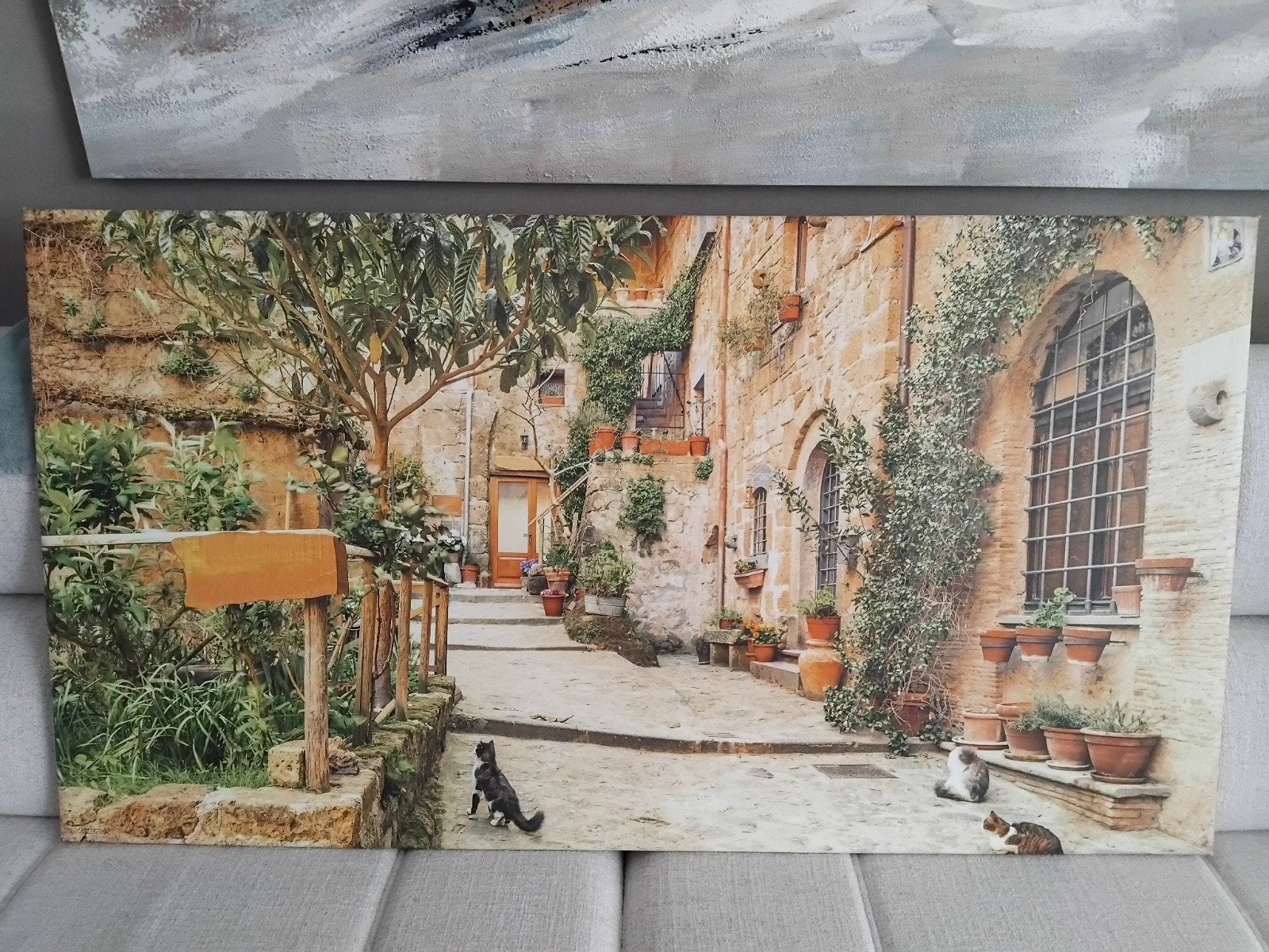Schilderij: pittoresk straatje met katten, Ophalen, 50 – 75, Zo goed als nieuw, Schilderij