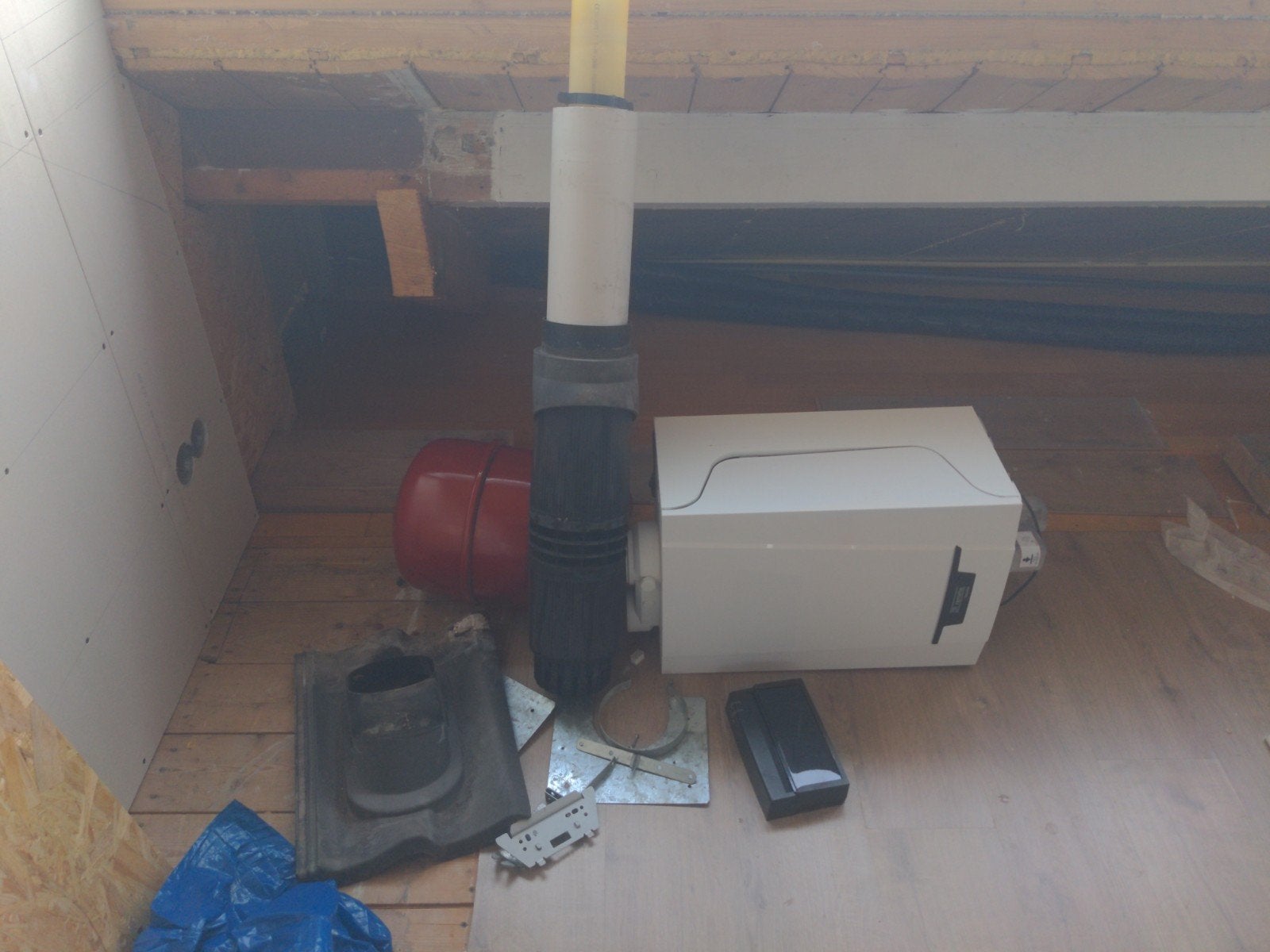 Remeha Tzerra CV-ketel met boiler, dakdoorvoer - defect, Doe-het-zelf en Verbouw, Verwarming en Radiatoren, Ophalen of Verzenden