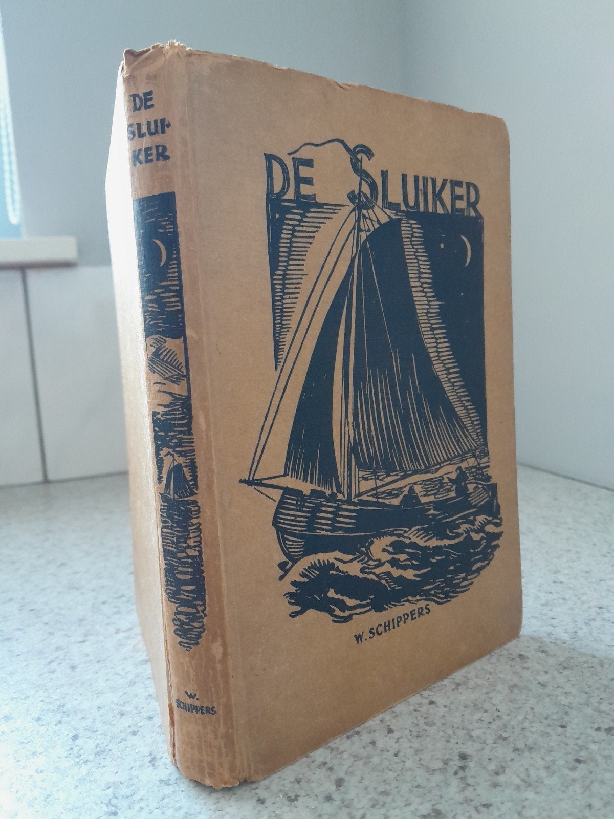 Boek  De Sluiker van W. Schippers., Ophalen of Verzenden, W Schippers.
