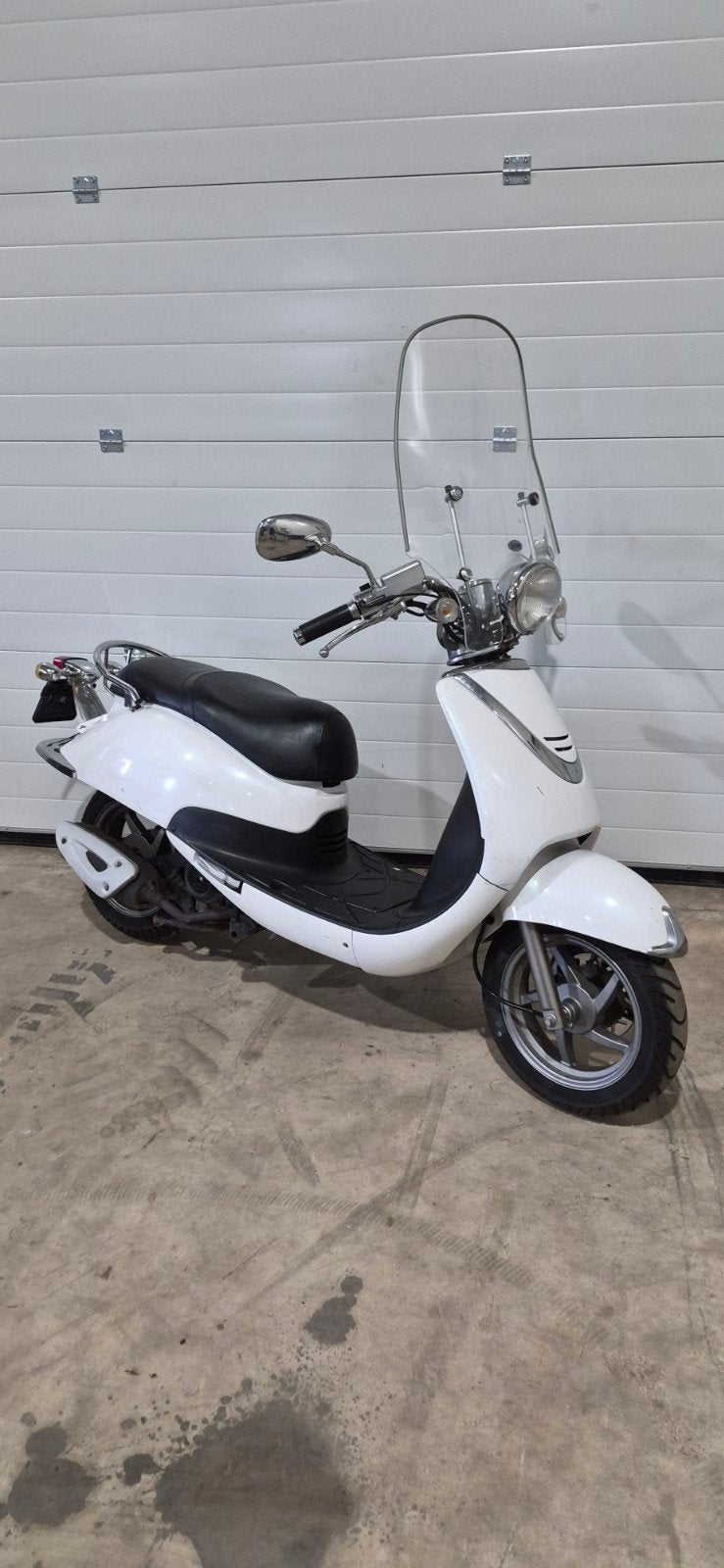 sym allo 50cc nieuwstaat!, Fietsen en Brommers, Scooters | SYM, Ophalen, Allo, Zo goed als nieuw, Benzine