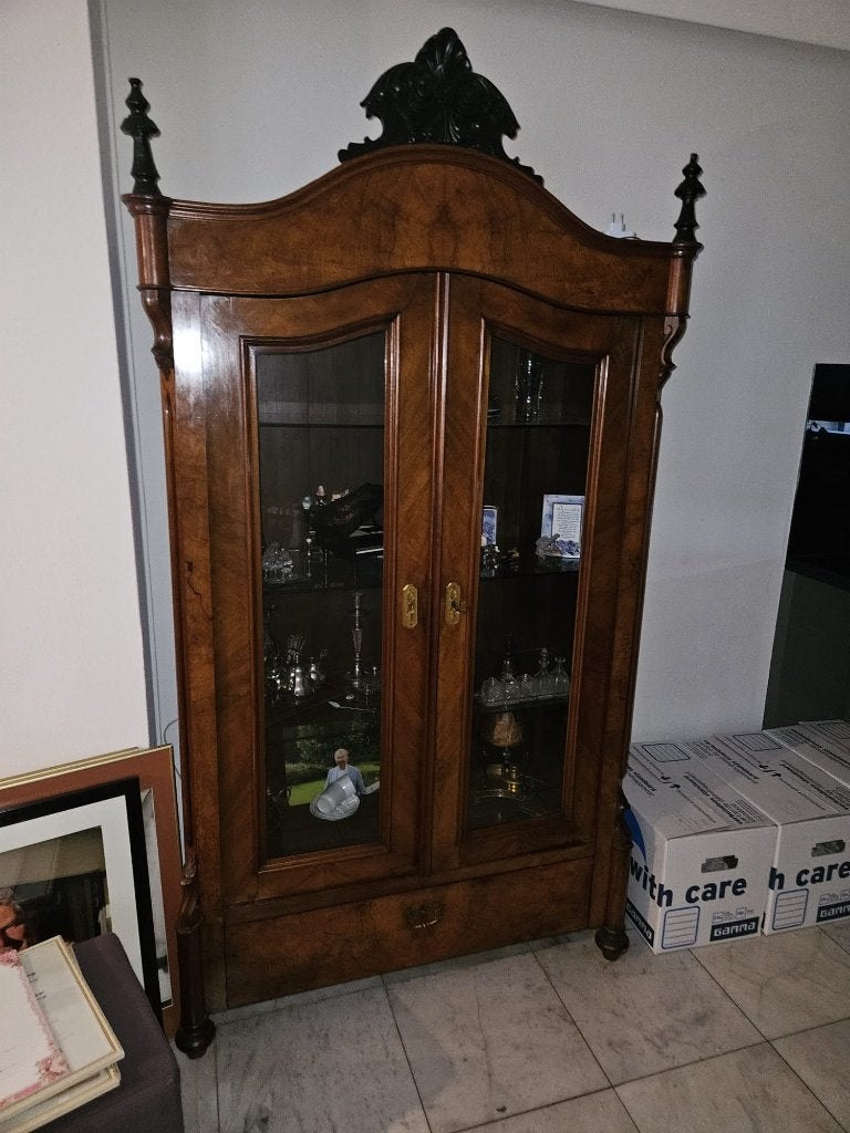 Antieke kast, Ophalen