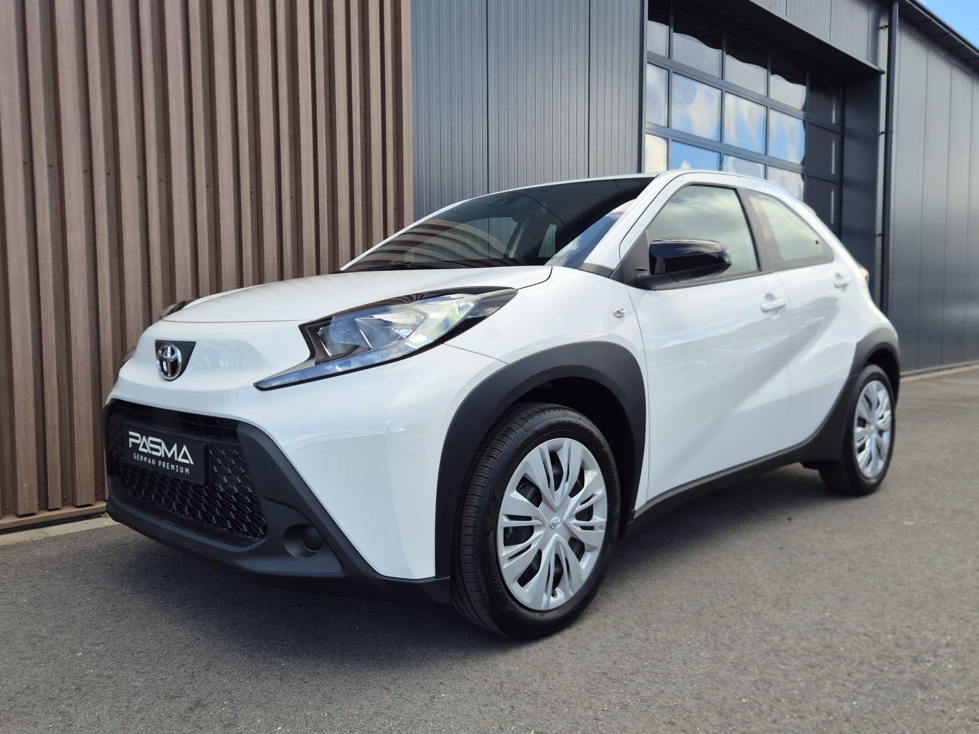 Toyota Aygo X 1.0-l-VVT-i Play | NIEUW 6km | BTW | Carplay |, Auto's, Dealer onderhouden, Stof, Gebruikt, Euro 6
