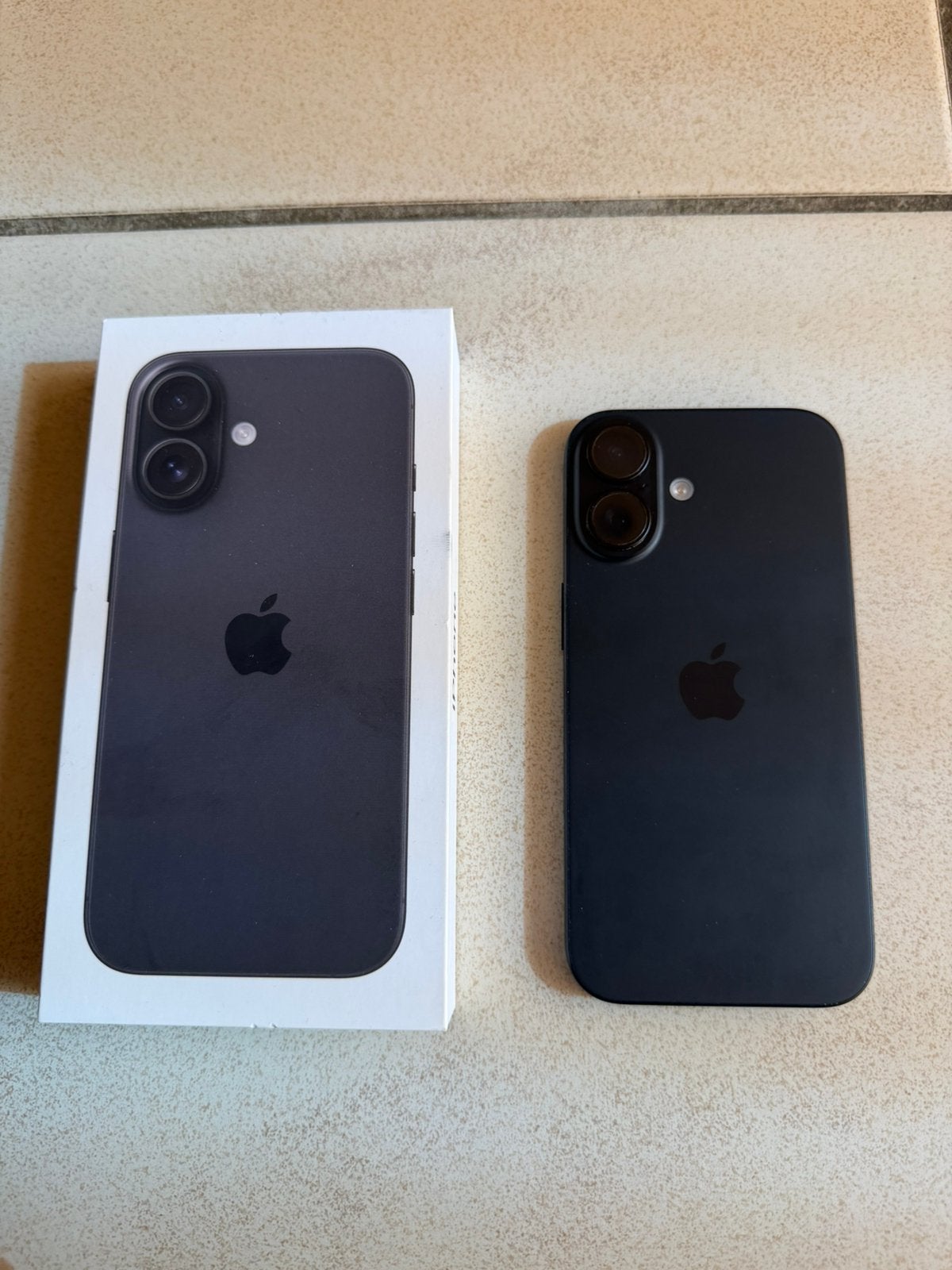 Iphone 16 256 gb 100% batterijconditie in perfecte staat!, Telecommunicatie, Mobiele telefoons | Apple iPhone, Zwart, IPhone 16