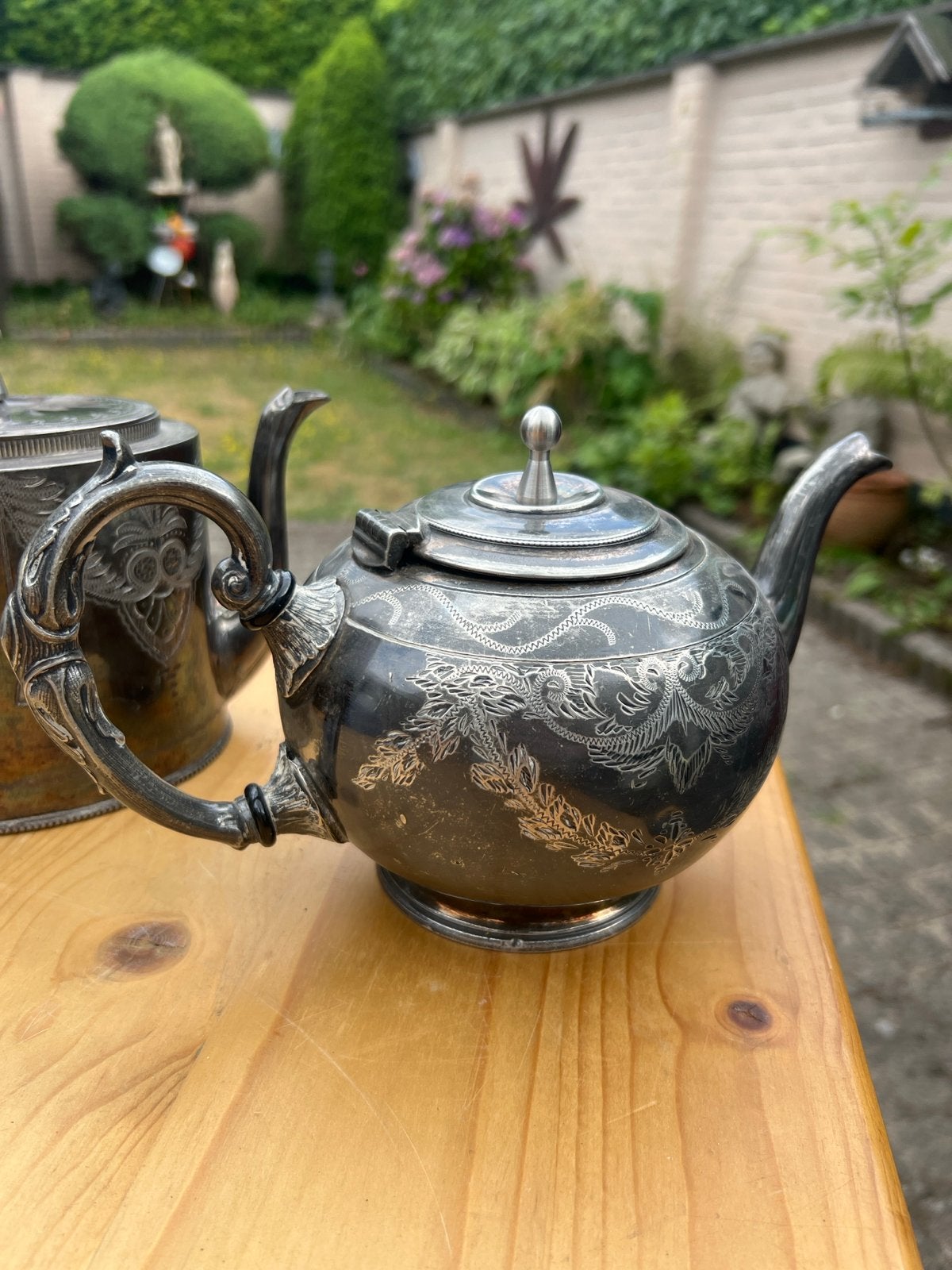 Antieke verzilverde theepotten, set van 2, Ophalen