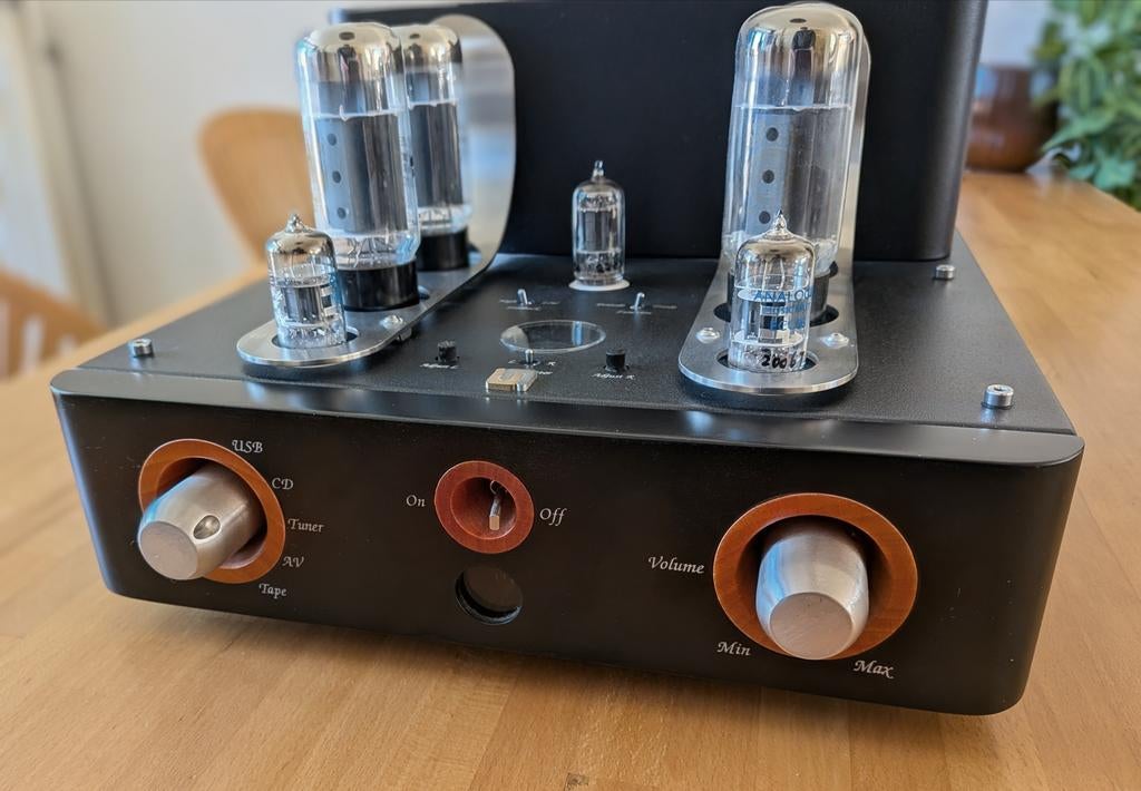 Unison Research Triode 25 buizenversterker, Ophalen, Versterker