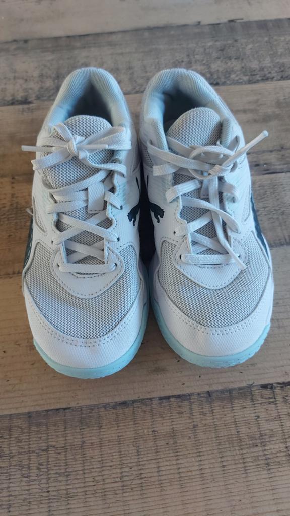 Puma indoor sportschoenen maat 32, Meisje, Sportschoenen, Puma, Ophalen of Verzenden
