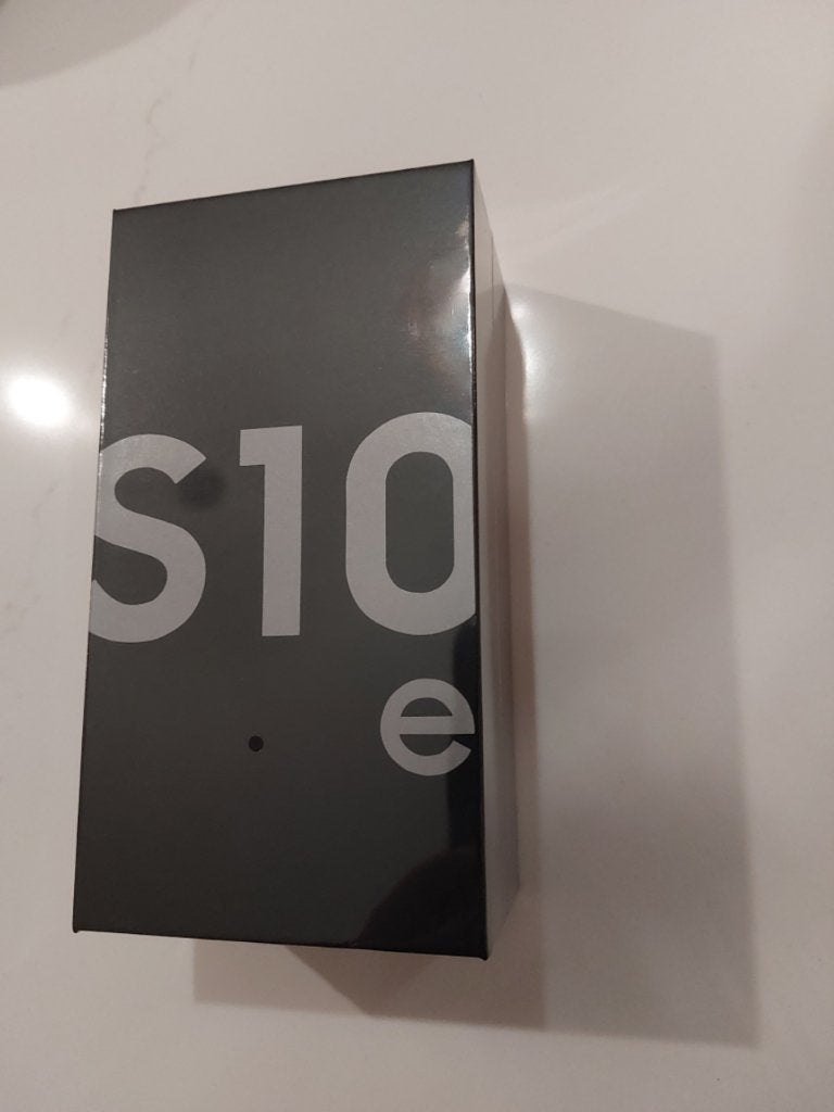 Samsung Galaxy S10e * zwart * nieuw & ongeopend, Zwart, Touchscreen, Nieuw, Ophalen of Verzenden