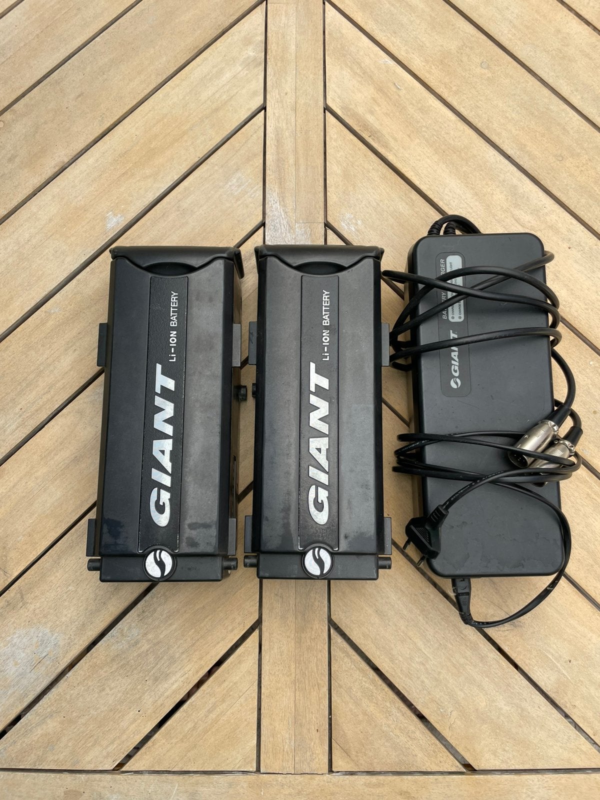 2 Giant Twist Accu 36V Met Dubbel Lader Van Giant 5 Pins, Ophalen, Gebruikt