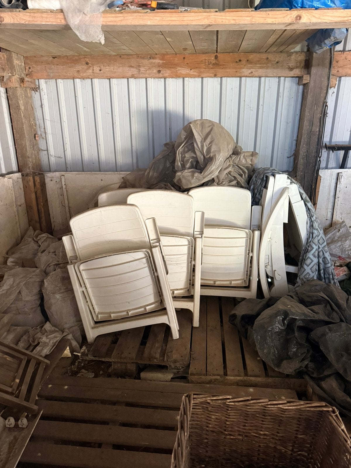 Tuinstoelen en een ligbank, Ophalen, Gebruikt, Kunststof, Verstelbaar