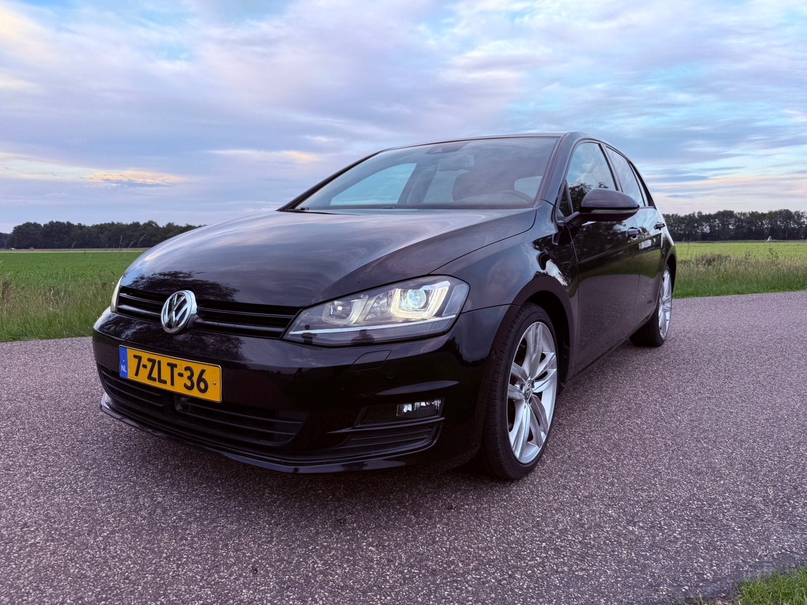 Volkswagen Golf 1.4 TSI 103KW DSG 2013 Zwart, 650 kg, 1216 kg, 1500 kg, 57 €/maand