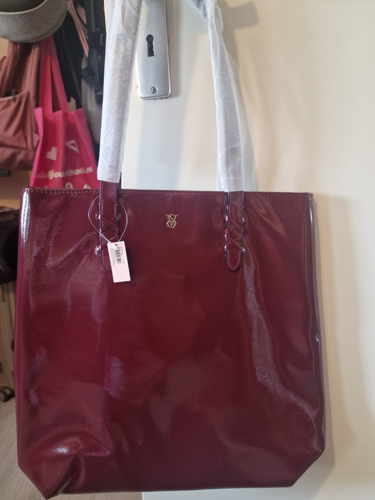 victorias secret shopping bag burgundy, Ophalen of Verzenden, Nieuw, Rood, Shopper