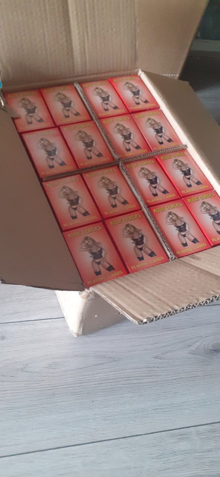 128 pakjes speelkaarten 'Rooie Oortjes' - Nieuw in doos, Ophalen of Verzenden, Nieuw, Speelkaart(en)