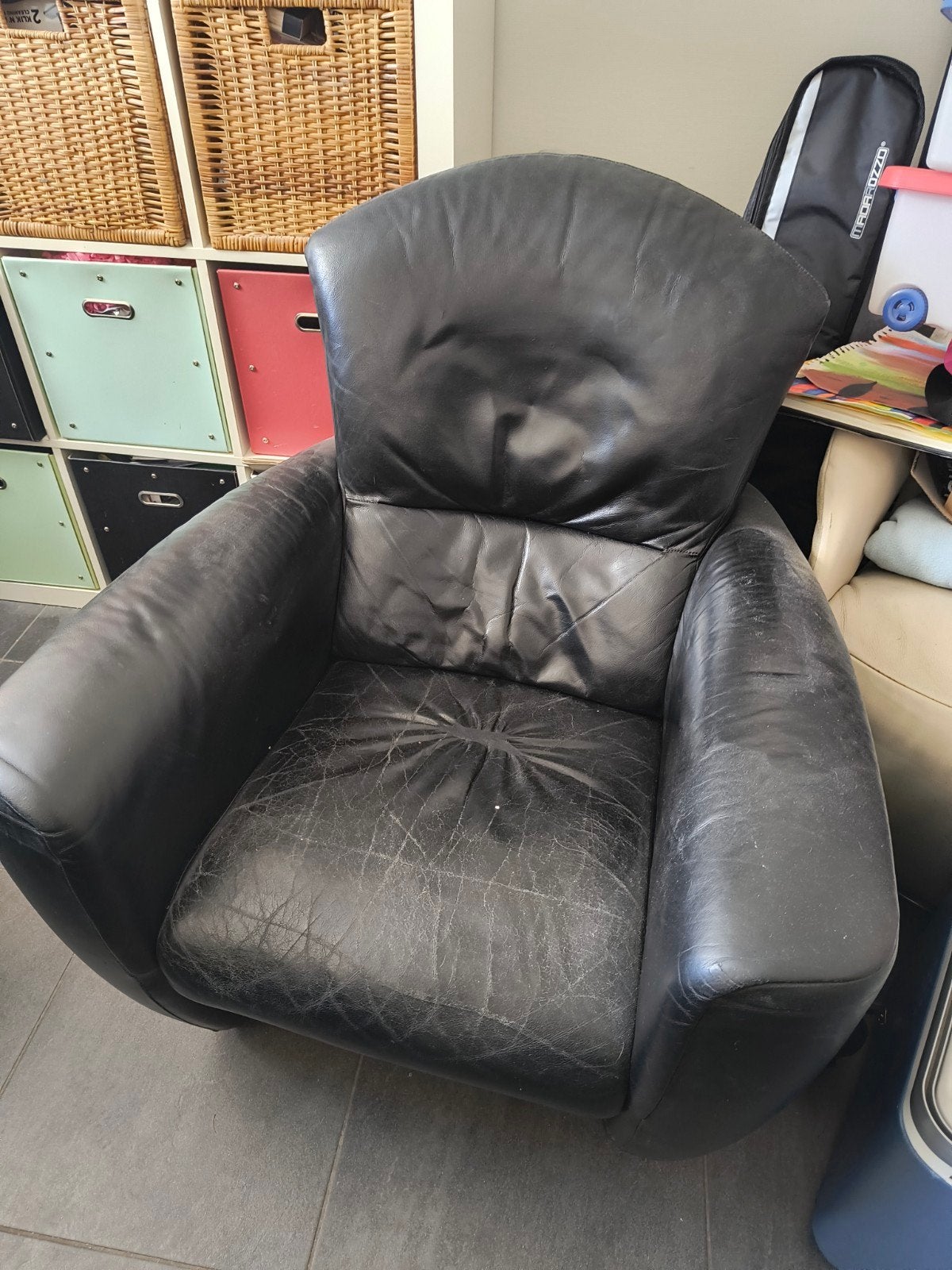Gratis: 2 Jori fauteuils - Comfortabele zwarte designstoelen, Ophalen, Modern design, Gebruikt, 75 tot 100 cm
