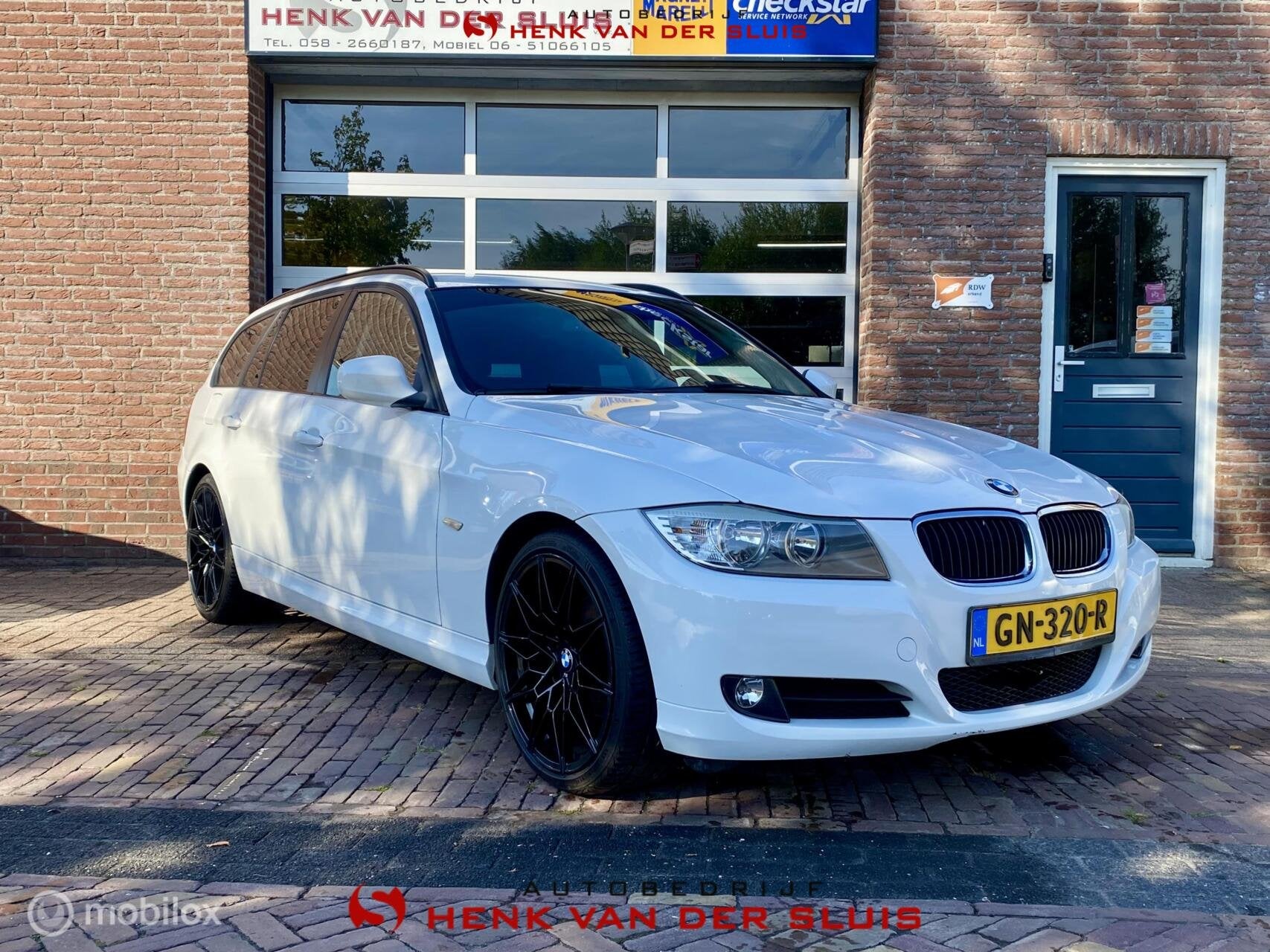 BMW 3-serie Touring 318i Business Line, Auto's, Euro 5, Achterwielaandrijving, Parkeersensor, Wit