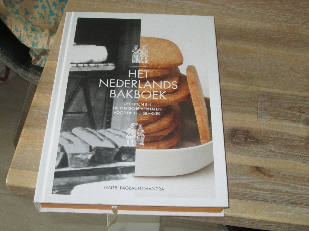 Het Nederlands Bakboek  Gaitri Pagrach-Chandra (nieuw), Taart, Gebak en Desserts, Gaitri Pagrach-Chandra, Nieuw, Ophalen of Verzenden