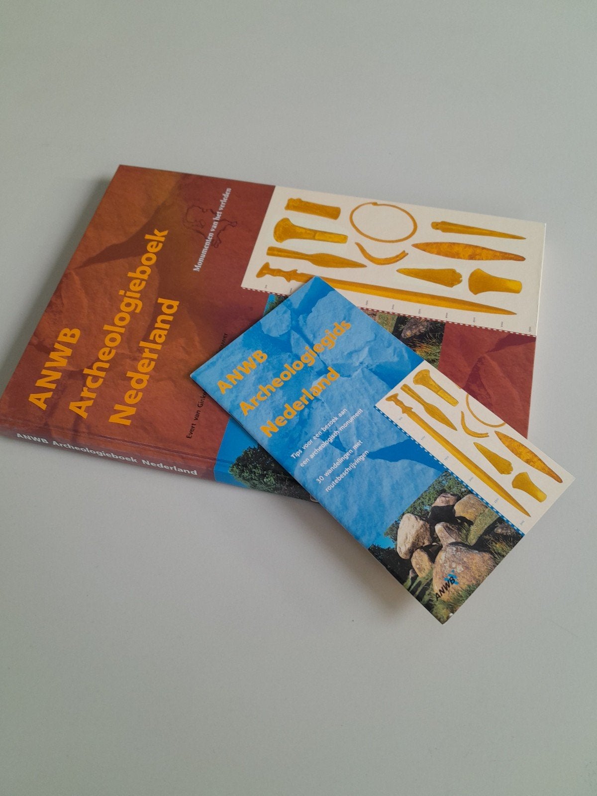 ANWB Archeologieboek Nederland met wandelgids, Fiets- of Wandelgids, Nieuw, Ophalen of Verzenden, ANWB