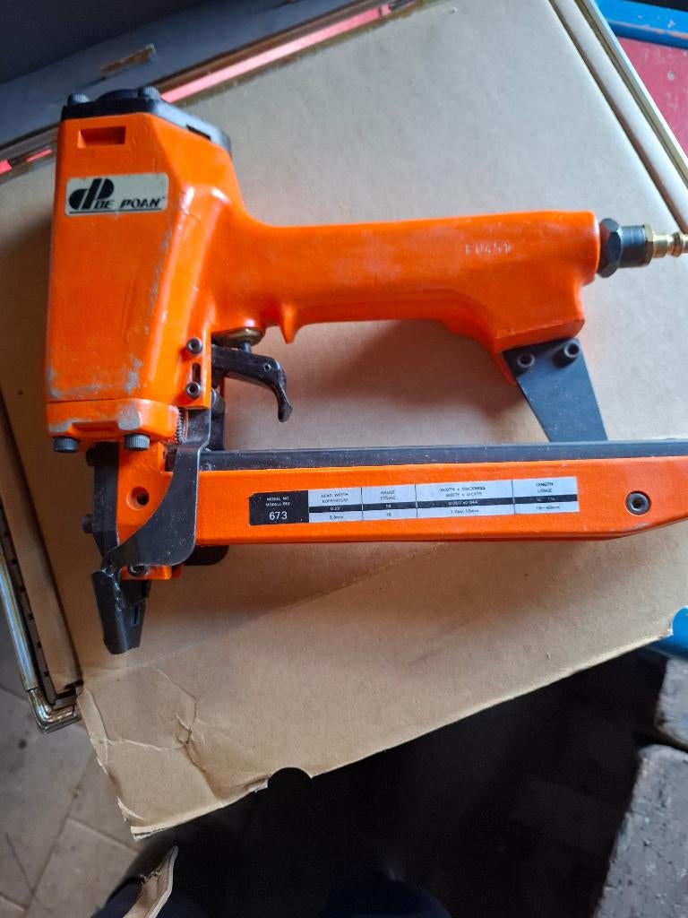 Pneumatische nietmachine, Doe-het-zelf en Verbouw, Gereedschap | Handgereedschap, Ophalen