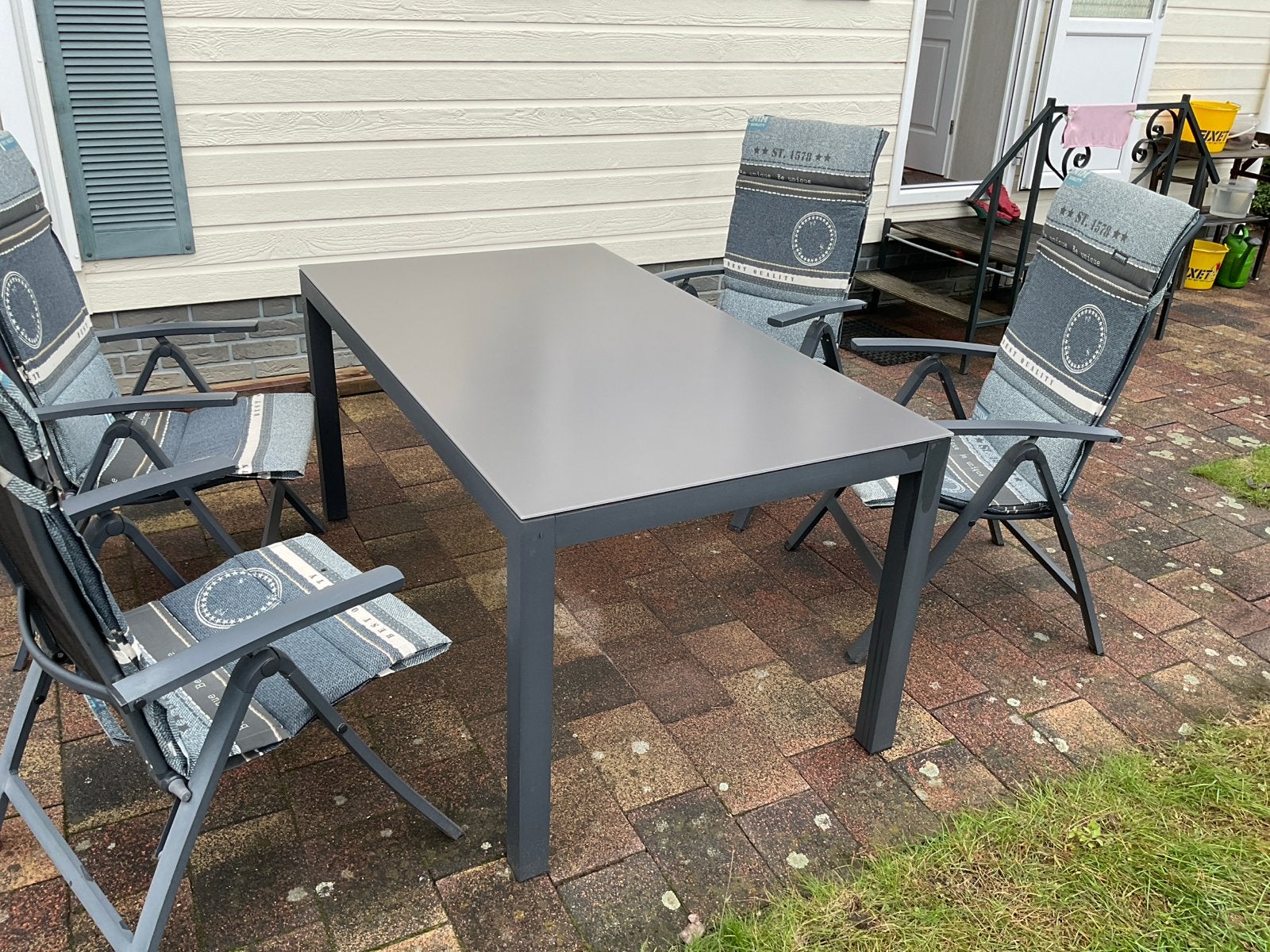 Moderne tuinset met 4 stoelen en tafel, Tuin en Terras, Ophalen, 4 zitplaatsen, Gebruikt, Eettafel