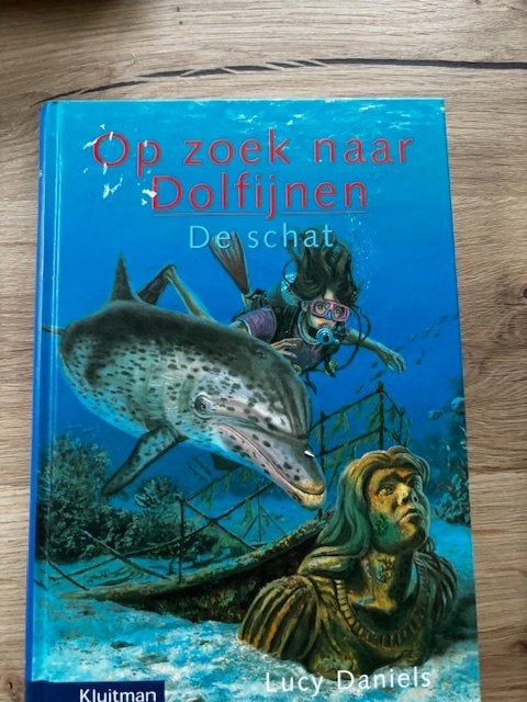 Op zoek naar dolfijnen De schat, Boeken, Ophalen of Verzenden, Gelezen, Lucy Daniels, Fictie