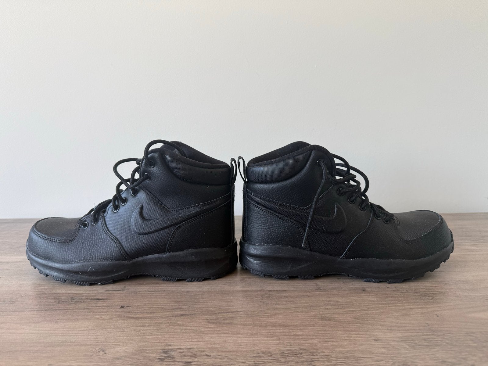 Nike Manoa Triple Black Maat40 Zo Goed AlsNieuw Wandelschoen, Zwart, Zo goed als nieuw, Wandelschoenen, Ophalen of Verzenden