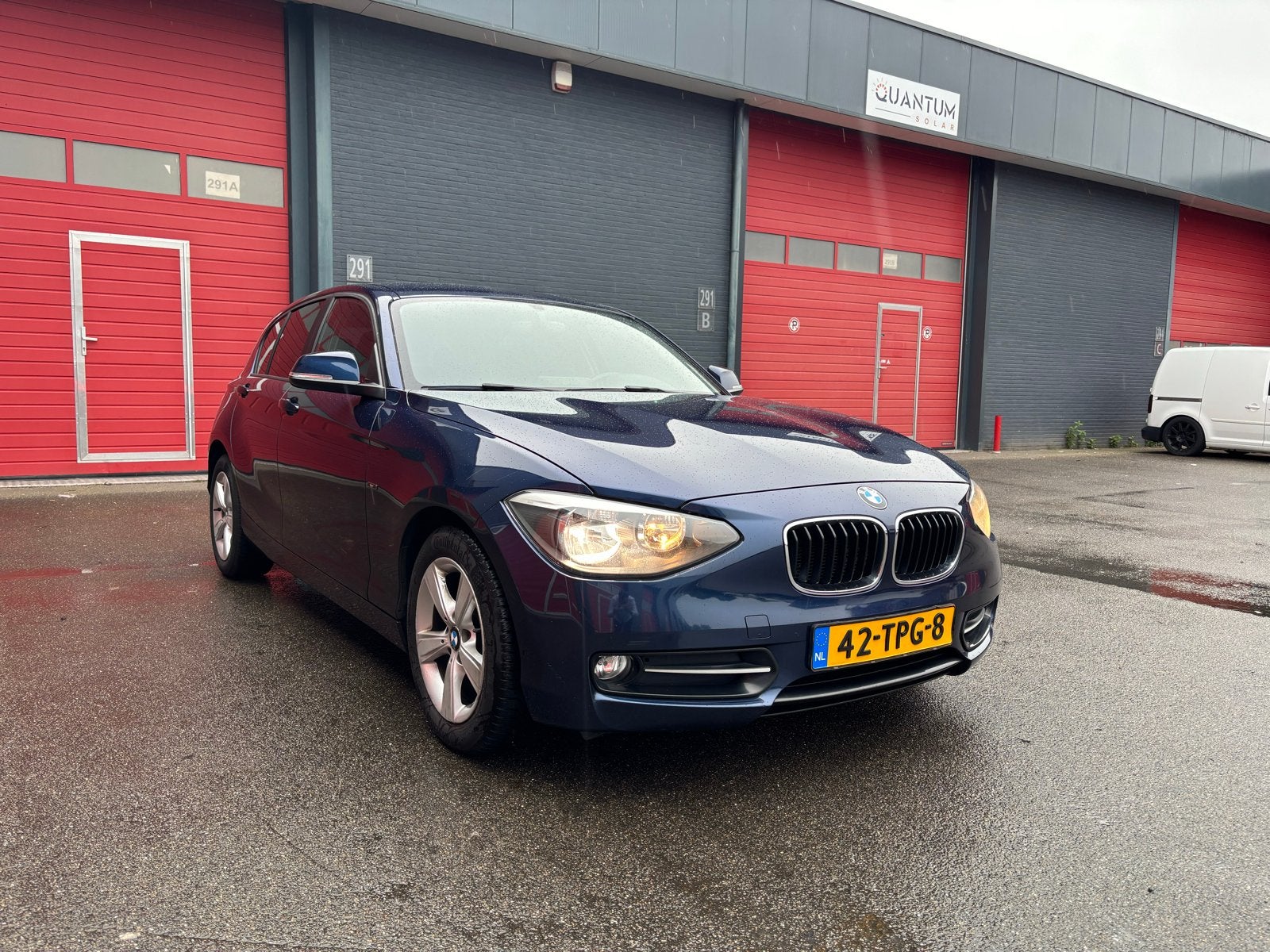 BMW 1-Serie 116I 100KW 5DR 2012 Blauw/Sport/Navi, Auto's, 1-Serie, Zwart, 4 cilinders, Blauw