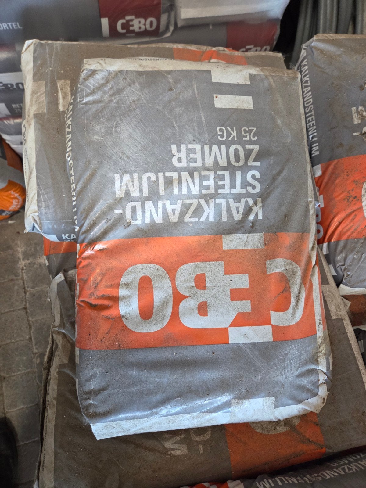 Cebo Kalkzandsteenlijm Zomer 25kg - Nieuw, Doe-het-zelf en Verbouw, Ophalen, Nieuw